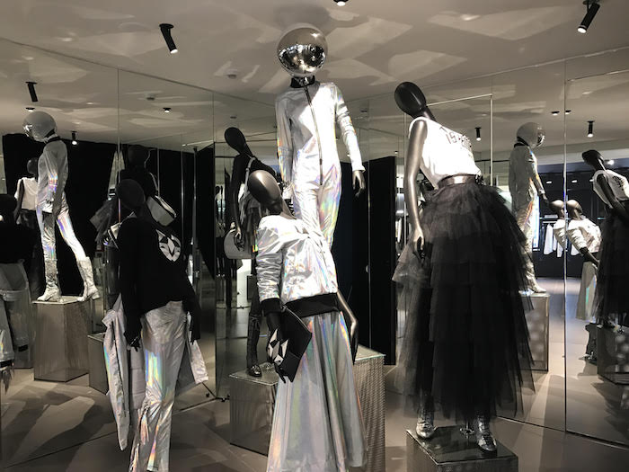 Frankie_Morello_women_SS_17_Flagship_Store_Milano